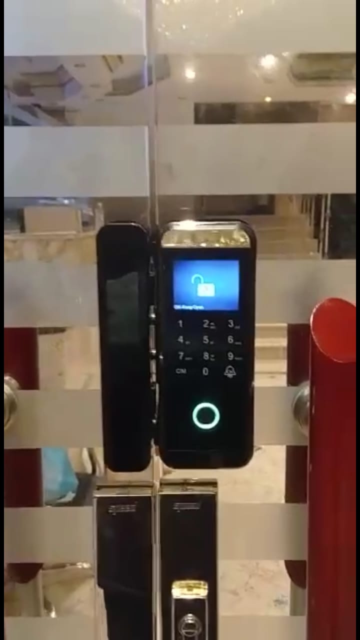 جهاز تحكم في فتح و قفل الابواب Access Control